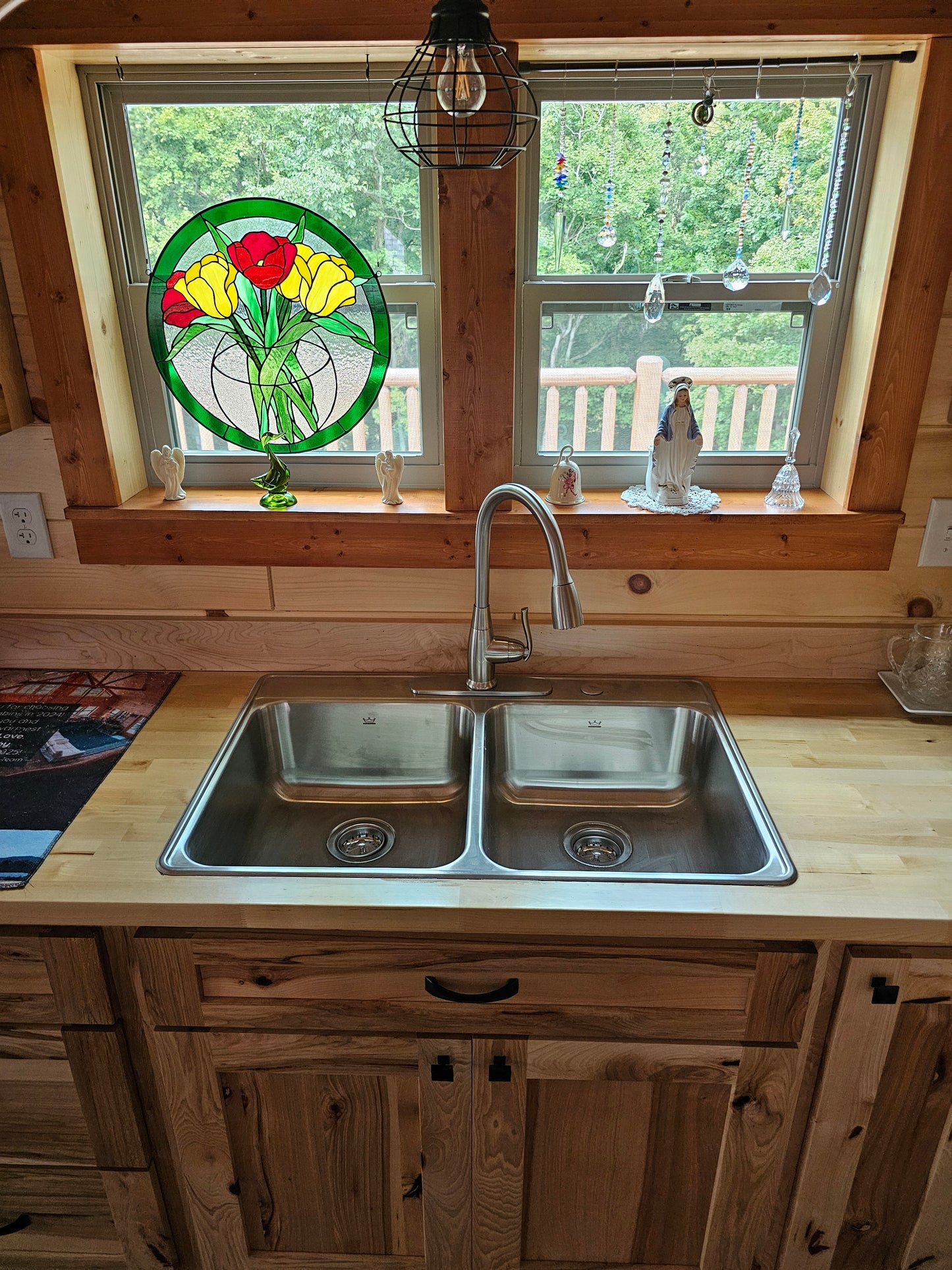 The Craftsman Cabin (2 bed 2 bath, 2 bed 1 bath or 1 bed 1 bath options)