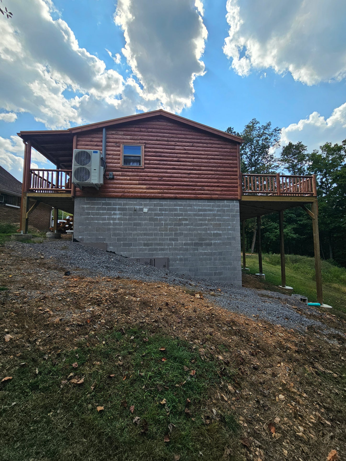 The Craftsman Cabin (2 bed 2 bath, 2 bed 1 bath or 1 bed 1 bath options)