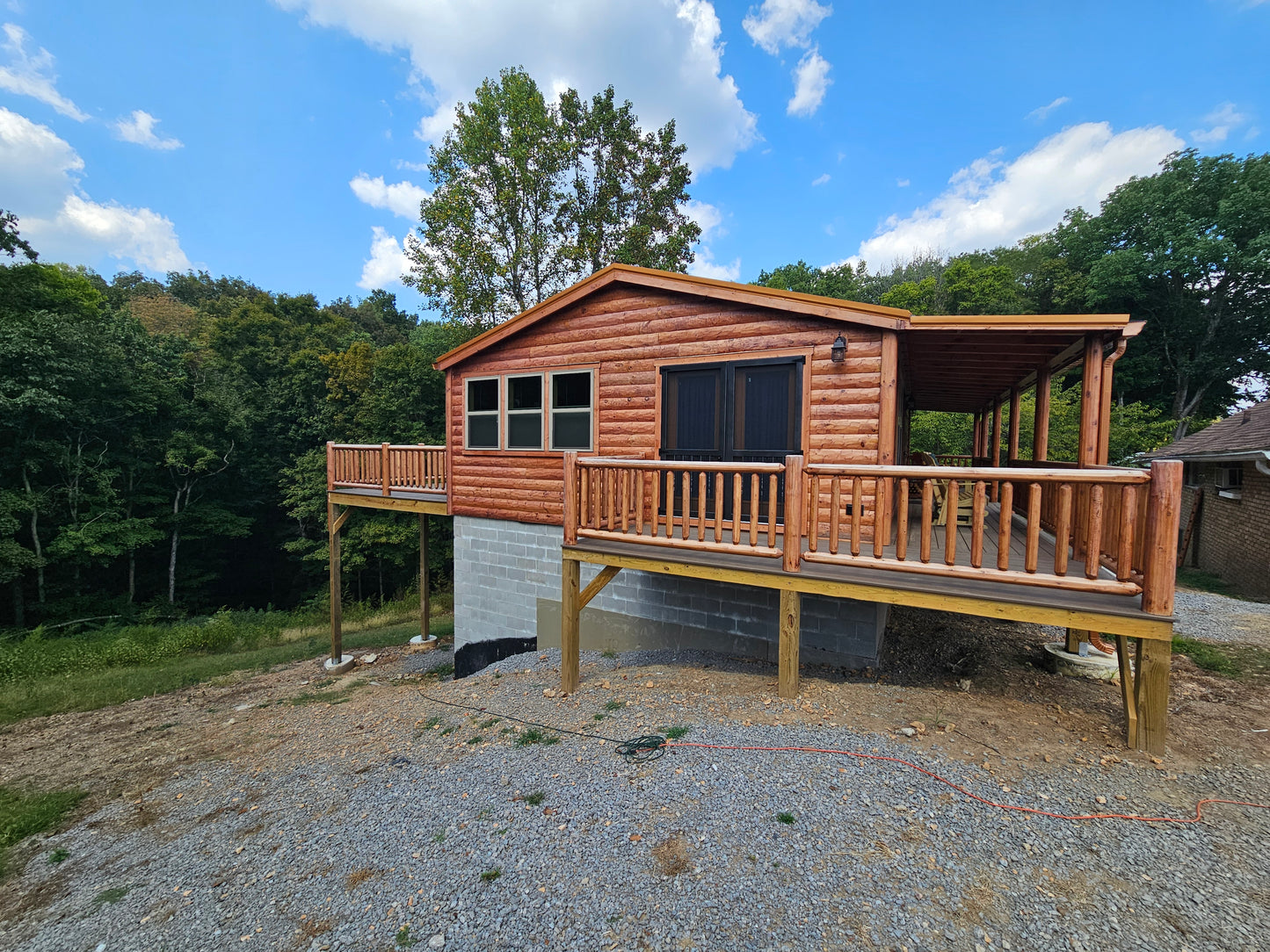 The Craftsman Cabin (2 bed 2 bath, 2 bed 1 bath or 1 bed 1 bath options)