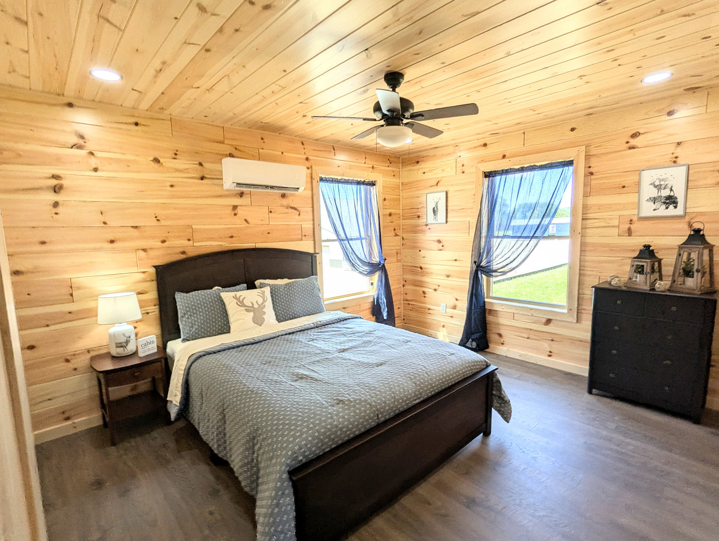 The Gatlinburg Lodge Cabin - ( INDIANA PRICING )