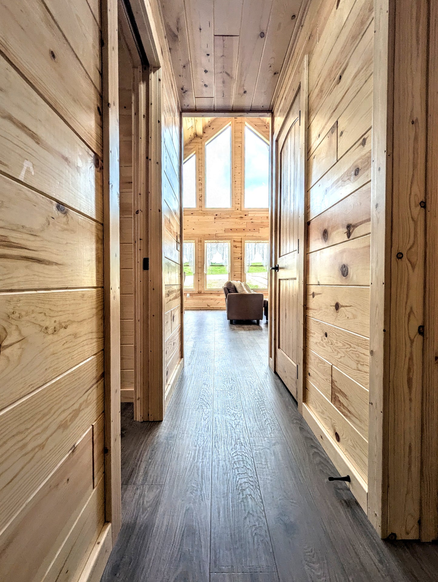 The Gatlinburg Lodge Cabin - ( INDIANA PRICING )