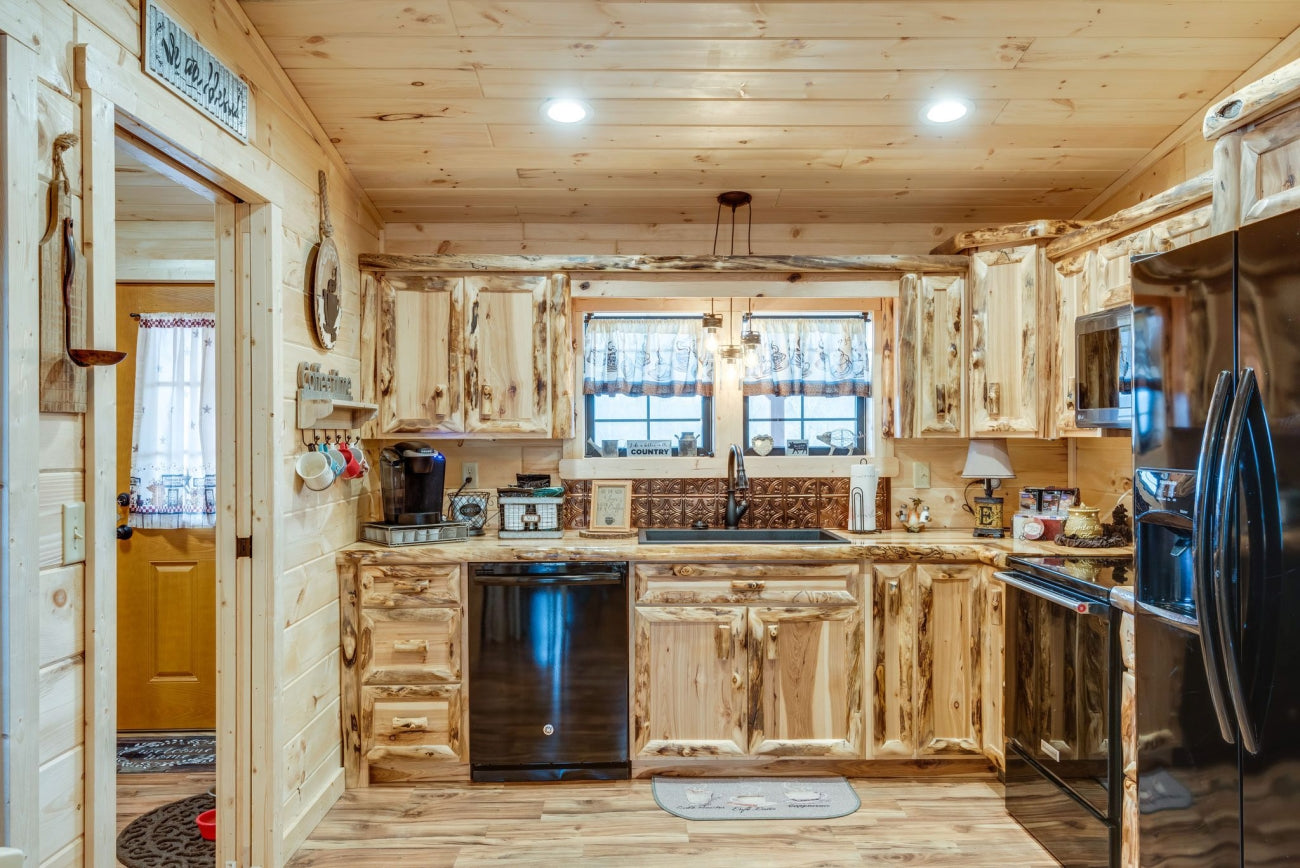 The Country Rancher Cabin ( 1,2 and 3 bedroom options )