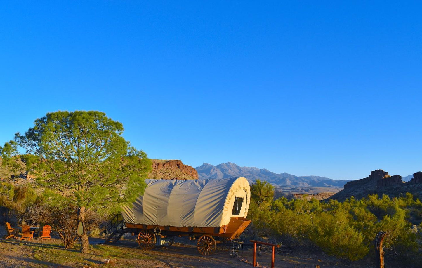 Amish Built Cabin Wagon - Inspired by Oregon Trail