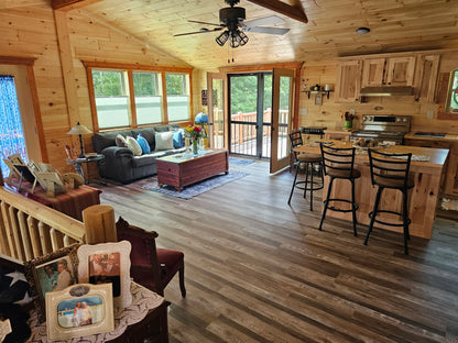 The Craftsman Cabin (2 bed 2 bath, 2 bed 1 bath or 1 bed 1 bath options)