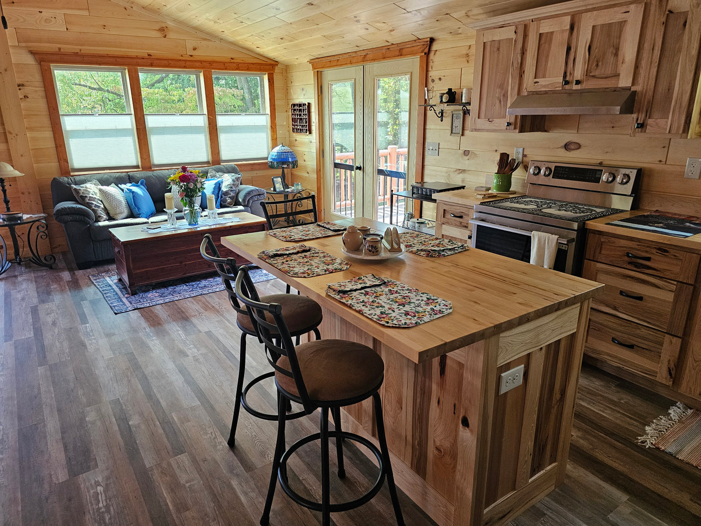 The Craftsman Cabin (2 bed 2 bath, 2 bed 1 bath or 1 bed 1 bath options)