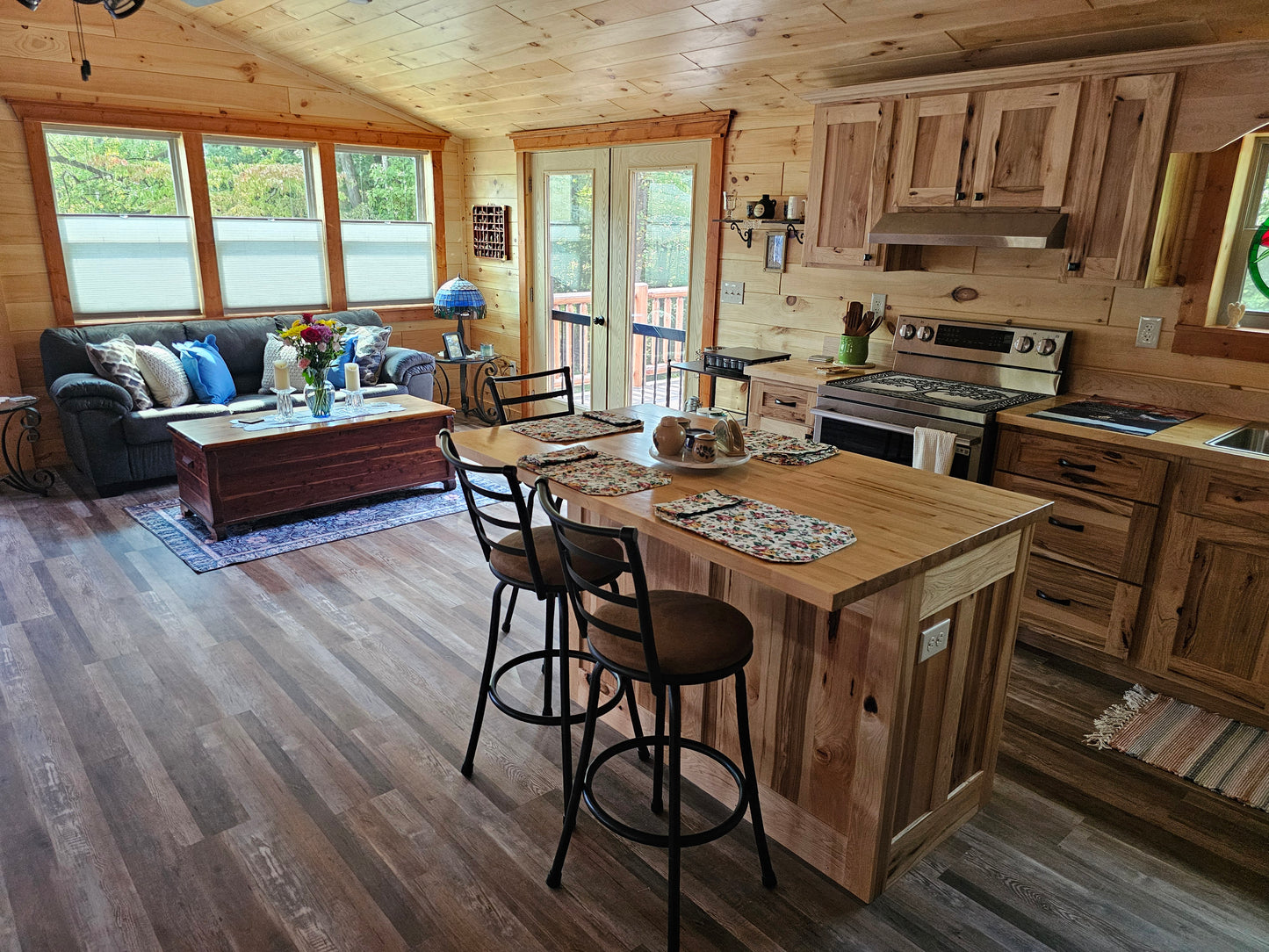 The Craftsman Cabin (2 bed 2 bath, 2 bed 1 bath or 1 bed 1 bath options)