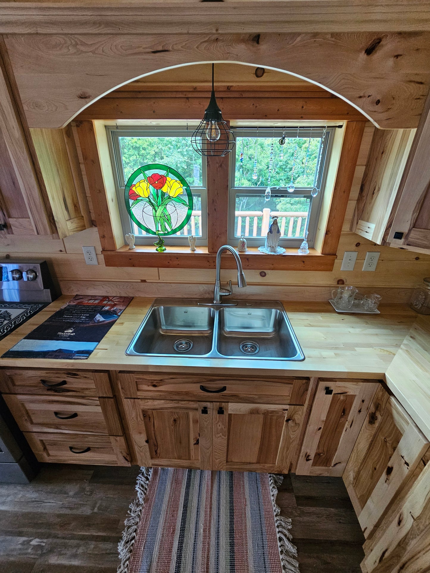 The Craftsman Cabin (2 bed 2 bath, 2 bed 1 bath or 1 bed 1 bath options)