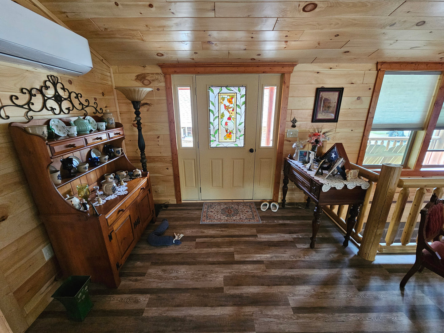 The Craftsman Cabin (2 bed 2 bath, 2 bed 1 bath or 1 bed 1 bath options)