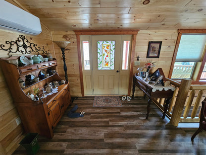 The Craftsman Cabin (2 bed 2 bath, 2 bed 1 bath or 1 bed 1 bath options)