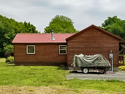 The Cumberland Crossing Cabin - ( MAINE PRICING )