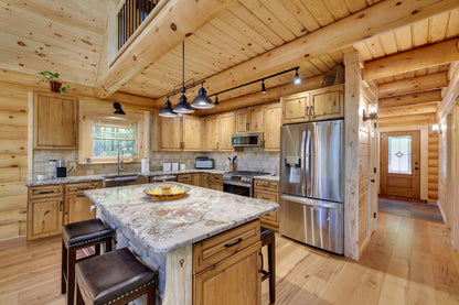 The Fox Trot Cabin – Luxury Log Home Kit
