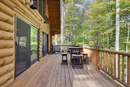 The Fox Trot Cabin – Luxury Log Home Kit