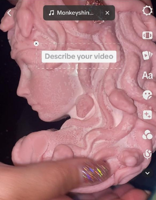 MEDUSA HEAD CASH WAX MELT (WORLDS LARGEST)