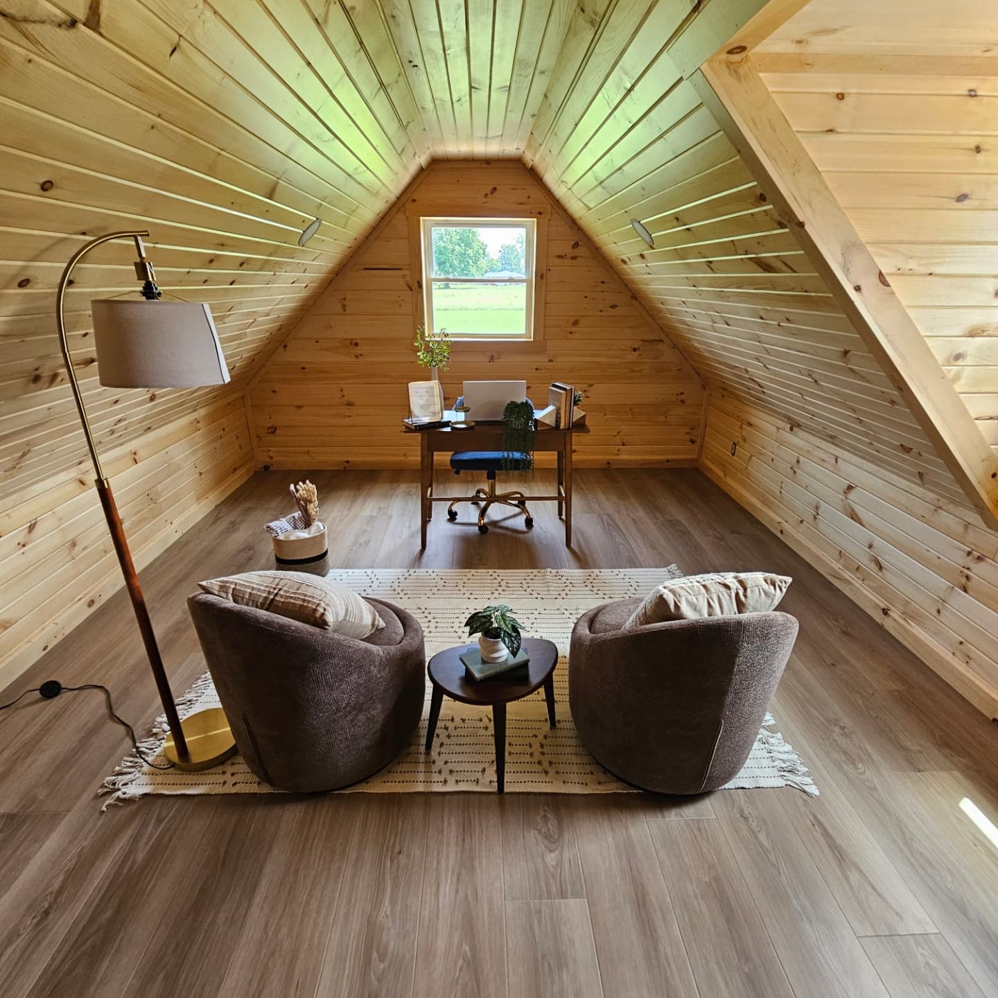 MODERN BIG BERTHA 3.0 (3 BED 2 BATH)