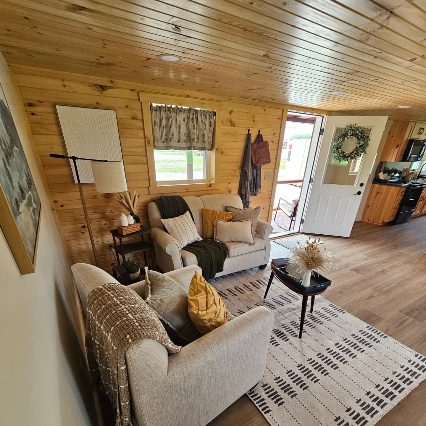 MODERN BIG BERTHA 3.0 (3 BED 2 BATH)