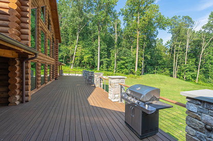 The Berkley Cabin – Luxury Log Home Kit