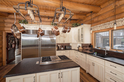 The Berkley Cabin – Luxury Log Home Kit