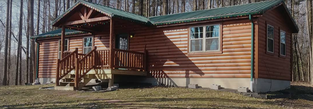 Betty Boop Cabin (Offered in 2 bed and 1 bath options)