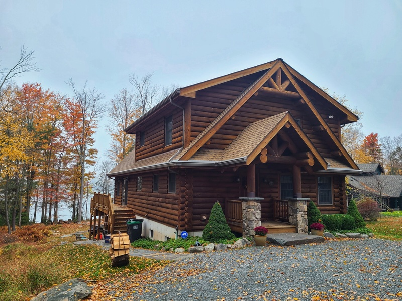 The Cameroon Cabin – Luxury Log Home Kit