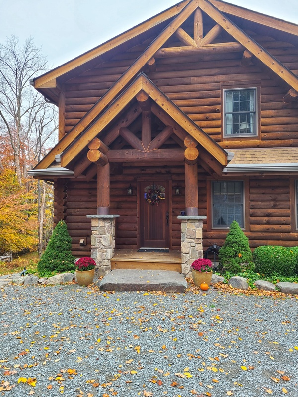 The Cameroon Cabin – Luxury Log Home Kit