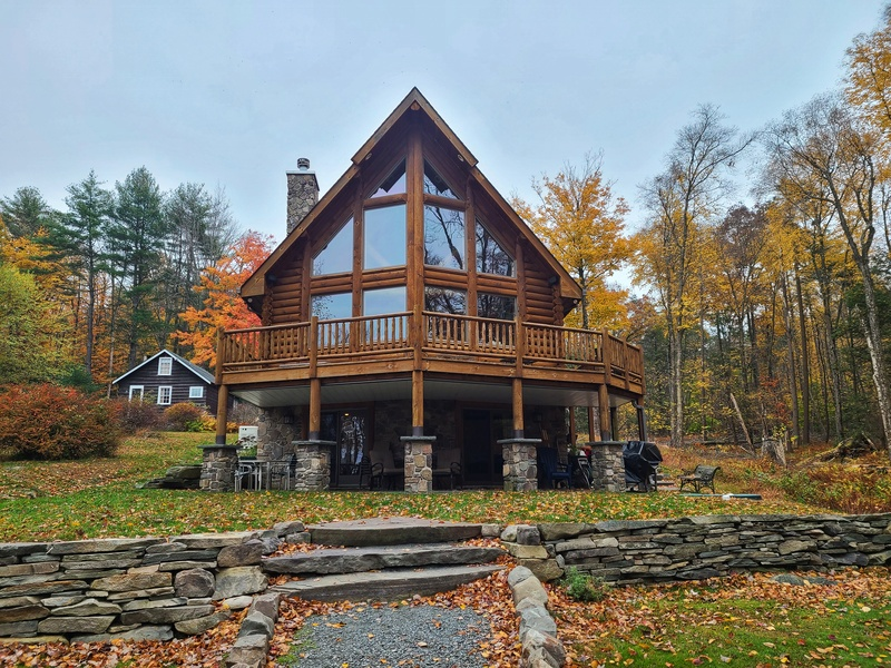 The Cameroon Cabin – Luxury Log Home Kit