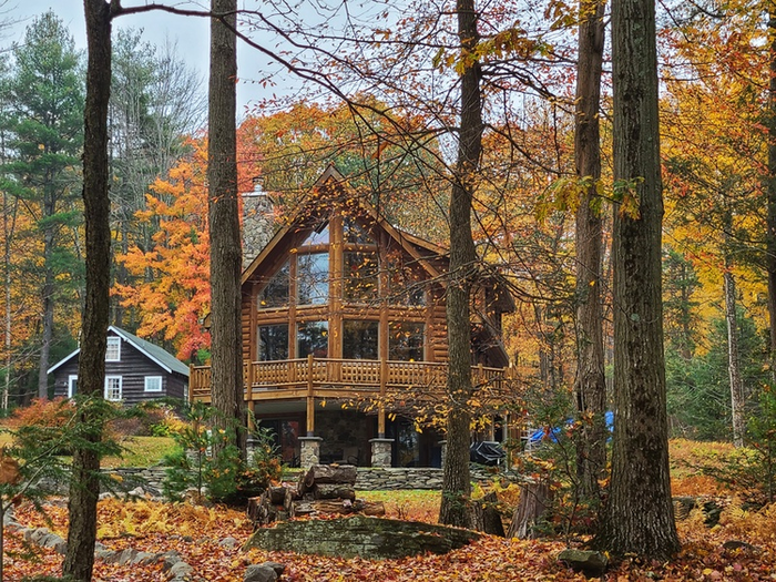 The Cameroon Cabin – Luxury Log Home Kit