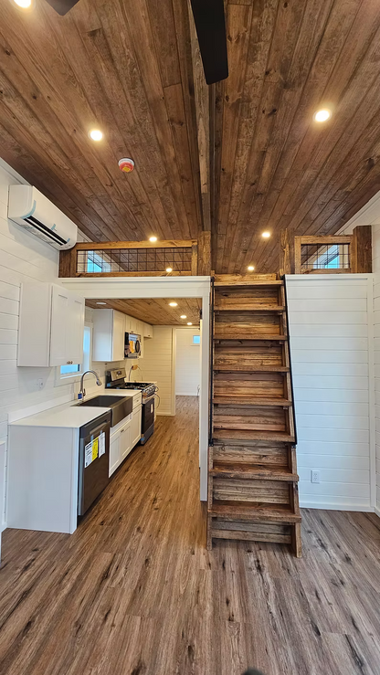 The Driftwood Loft – Modern Park Model with Loft & Bunk Room