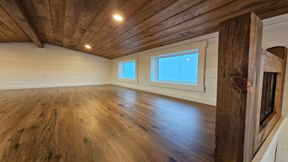 The Driftwood Loft – Modern Park Model with Loft & Bunk Room