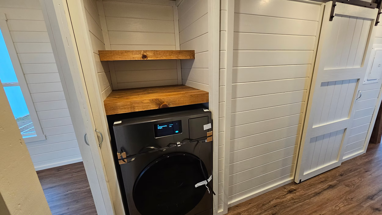 The Driftwood Loft – Modern Park Model with Loft & Bunk Room