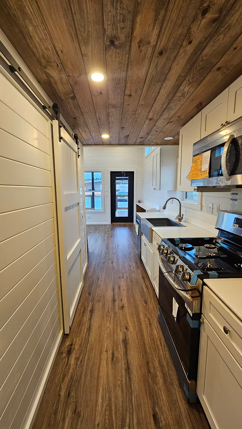 The Driftwood Loft – Modern Park Model with Loft & Bunk Room
