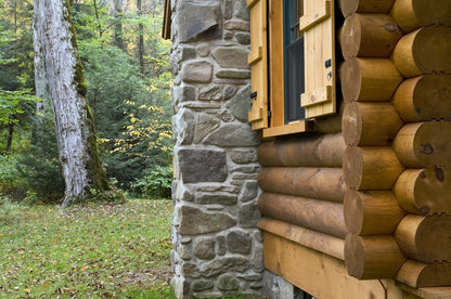 The Dreamy Fields Cabin – Luxury Log Home Kit