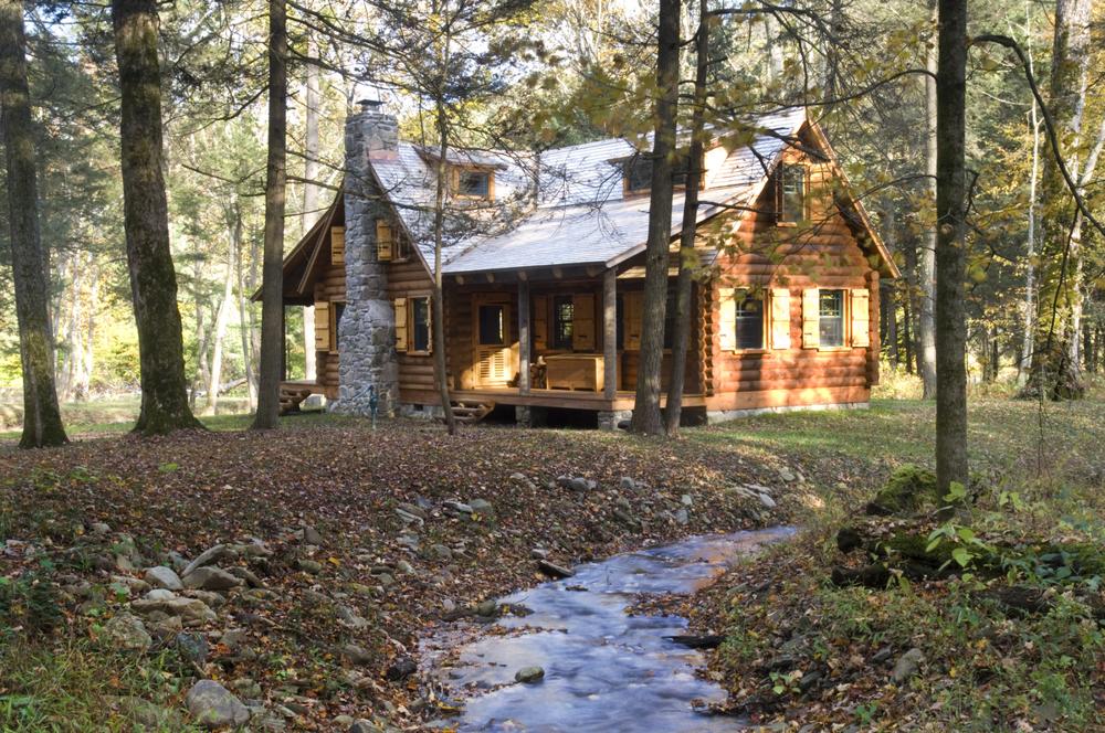The Dreamy Fields Cabin – Luxury Log Home Kit