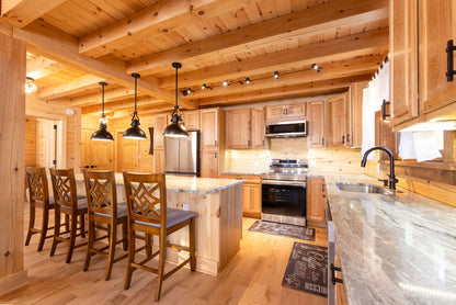 The Friar Tuck Cabin – Luxury Log Home Kit