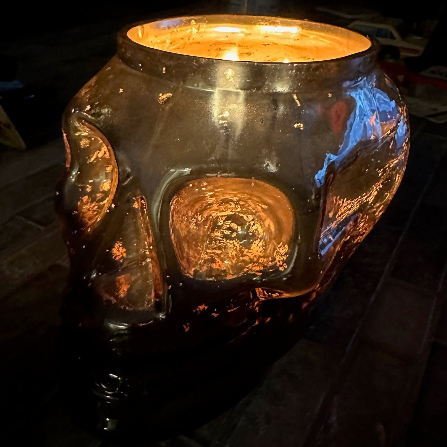 SILVER SKULL CASH CANDLE