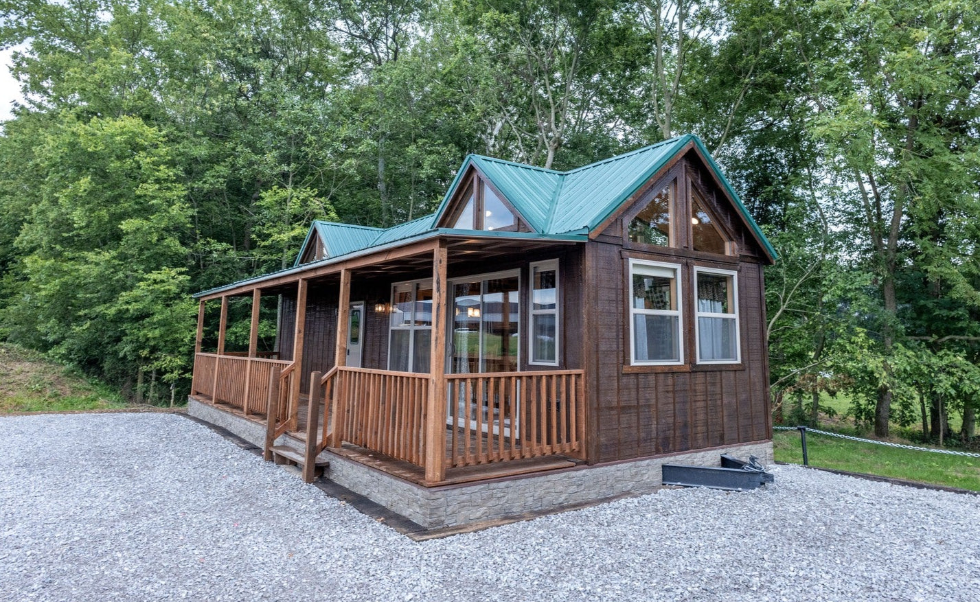 The LUMBERJACK RV Park Model (NEW!) – Amish Built Cabins