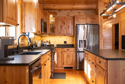 The Mountain Nest Cabin – Luxury Log Home Kit *