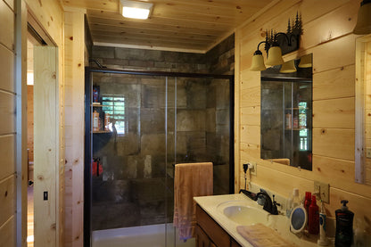 The Yellowstone Cabin (NEW MODEL)
